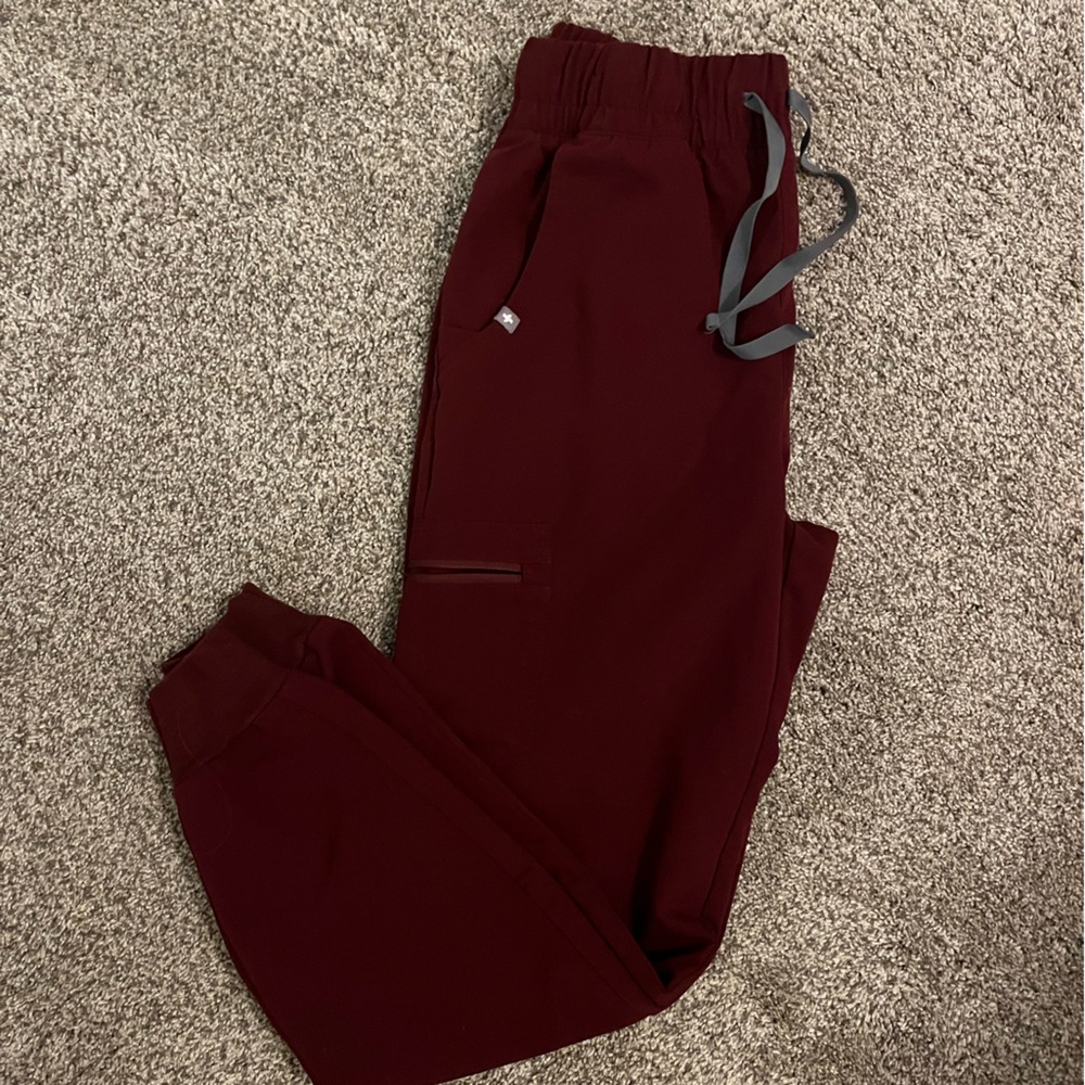 Figs High Waisted Uman Relaxed Jogger Scrub Pants Burgundy